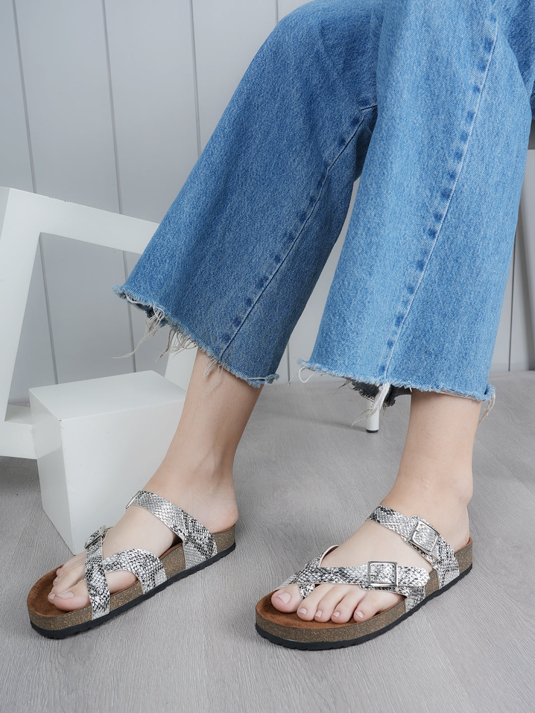 Women's Flats Sandals