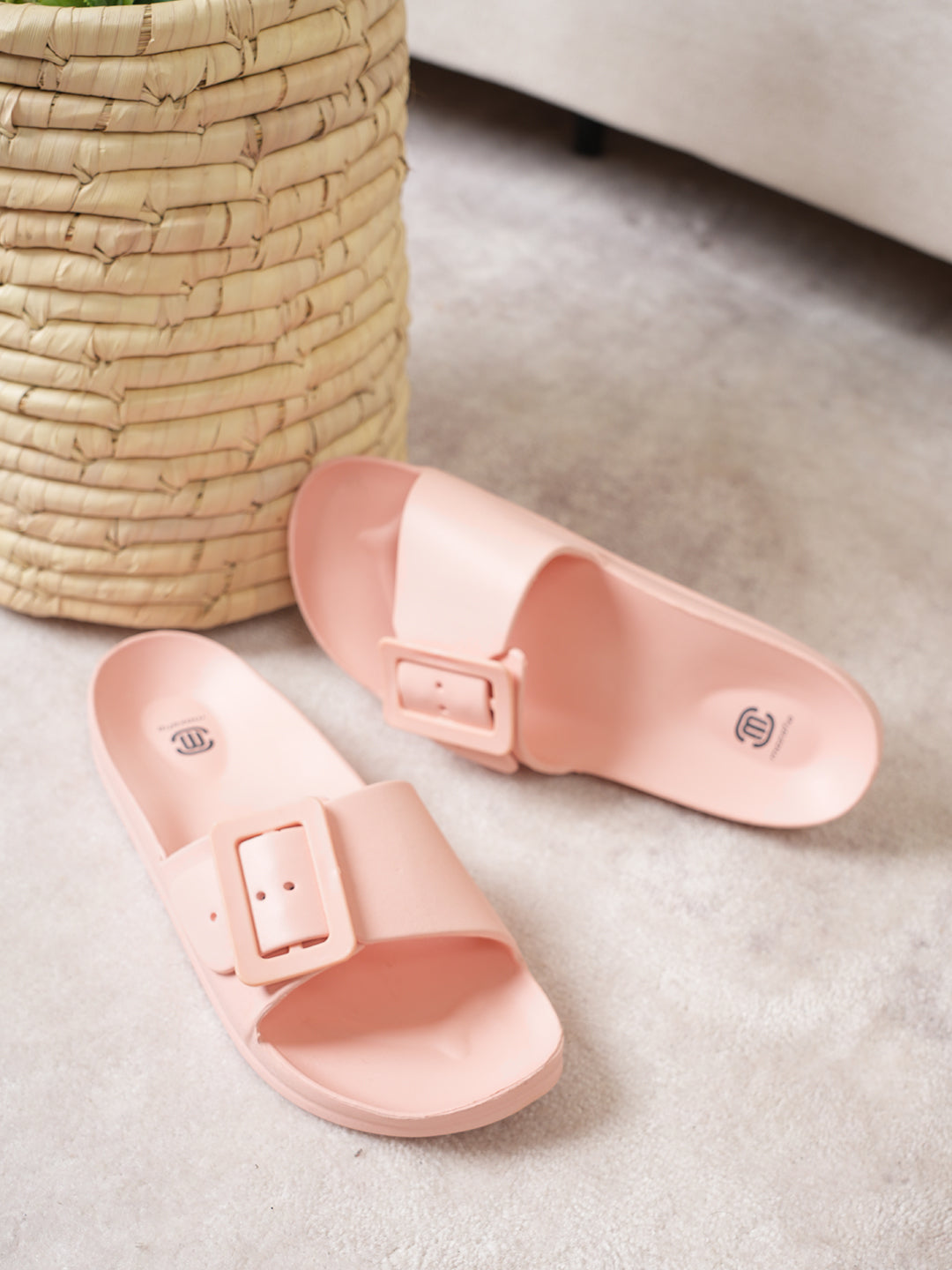 Women's Slipper – Comfort and Style