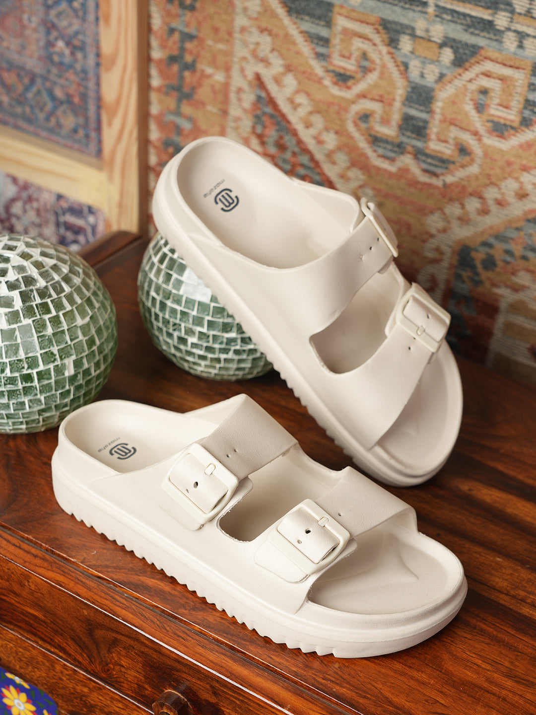 Women's Slipper – Comfort and Style