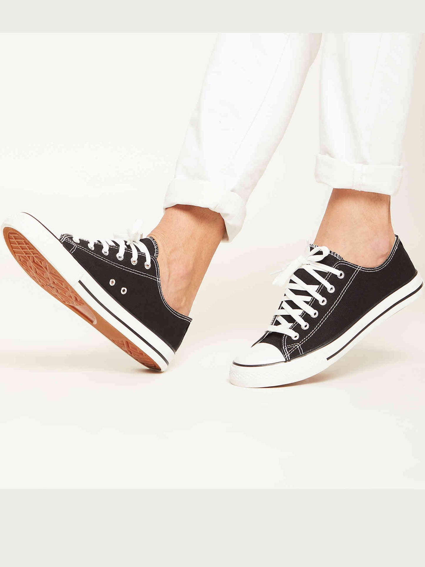 Men Canva Casual Black Shoes – Stylish Comfort for Everyday Wear